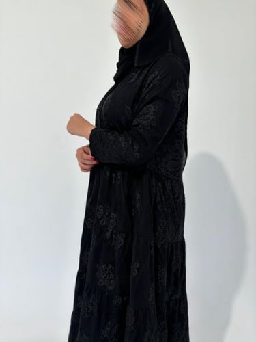 عباية قصة رفلز كلوش مع دانتيل أسود