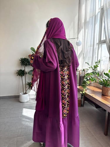 عباية كلوش بنفسجية كريب قصة رفلز