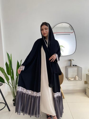 فستان تحت العبايه الون اوف وايت