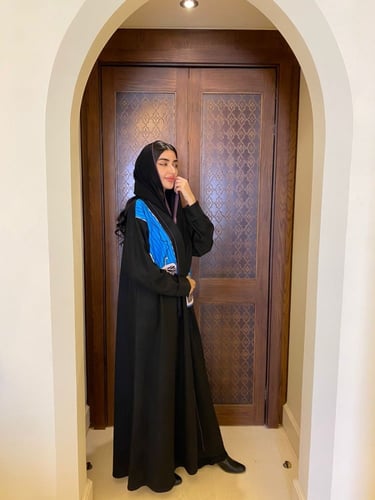 عباية شامواه سوداء شتوية كلوش مع رسمة وشاح علي الي...