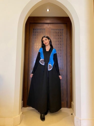 عباية شامواه سوداء شتوية كلوش مع رسمة وشاح علي الي...