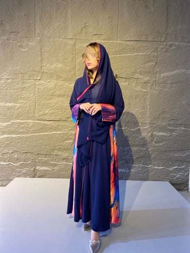 عباية قصة كلوش نوع القماش كريب الون كحلي وممكن يتغ...