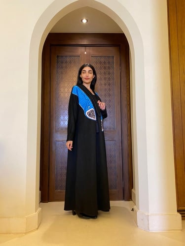 عباية شامواه سوداء شتوية كلوش مع رسمة وشاح علي الي...