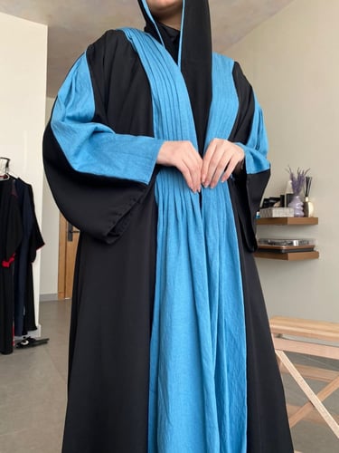 عباية قصة كلوش نوع القماش كريب مع طباعة من الخلف ل...