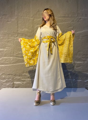 جلابية لنن فاخرة بتفاصيل أنثوية راقية