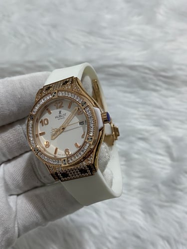 هوبلت نسائي ربل فصوص (ابيض)