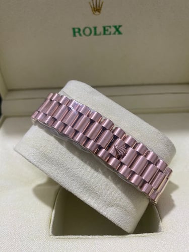 رولكس رجالي داي ديت ايام وتاريخ نحاسي