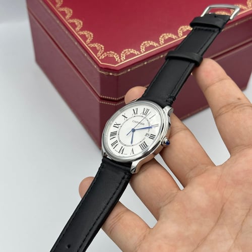 كارتييه روند موست جلد اسود