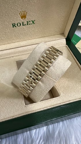 رولكس رجالي داي ديت ذهبي