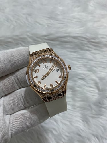 هوبلت نسائي ربل فصوص (ابيض)