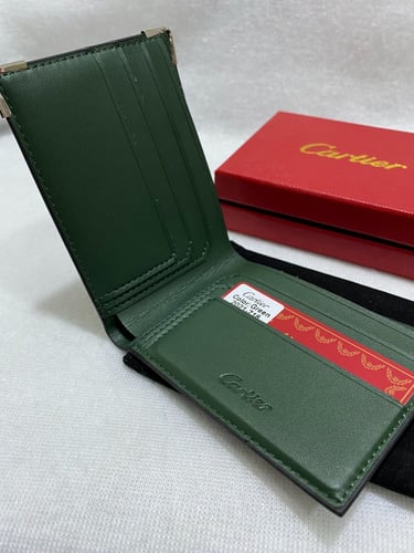 محفظة كارتييه اخضر