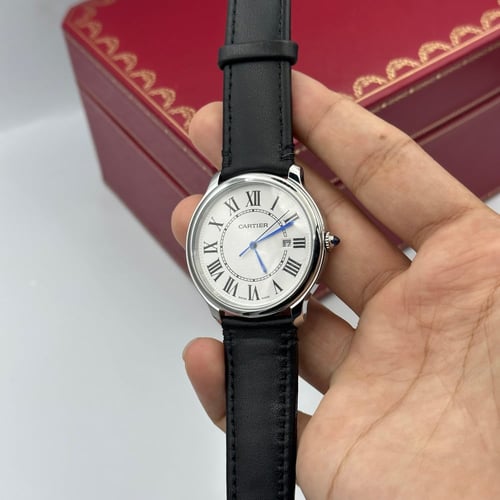 كارتييه روند موست جلد اسود