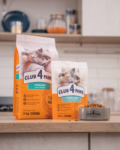 طعام جاف للقطط المعقمة بالدجاج كلوب 4 باوز بريميوم...