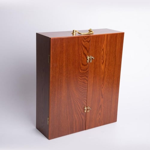 درع خشبي فاخر مع علبة