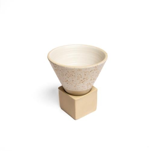 كوب قهوة سيراميك مخروطي مثلث مع قاعدة 200ml