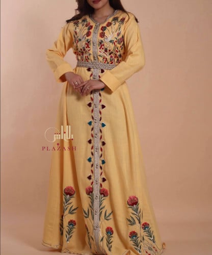 قفطان ورد بلون أصفر