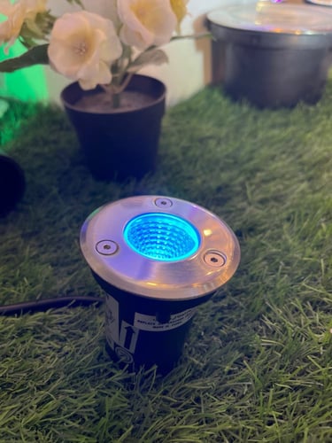 ارضي دفن 2 بوصه 3w بنور ملون 7 اللوان