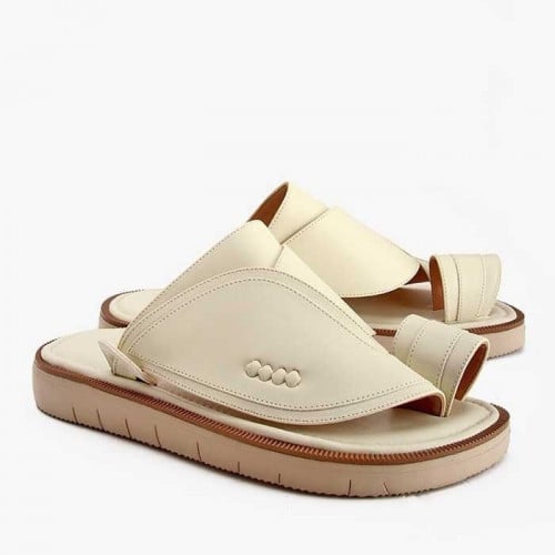 حذاء شرقي إيطالي من ماركة لورمين باللون البيج وبقا...