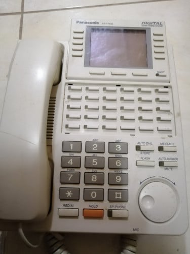 سماعة هاتف سنترال شاشة كبيرة بانسونك مودي. kx-T743...