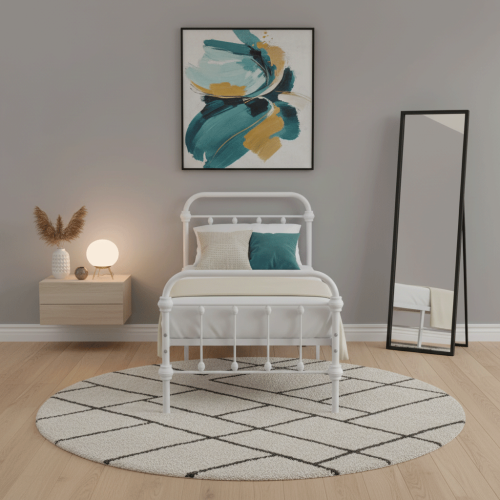 سرير ابيض بتصميم انيق ومميز