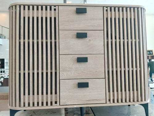 دولاب بوفيه مميز وعصري