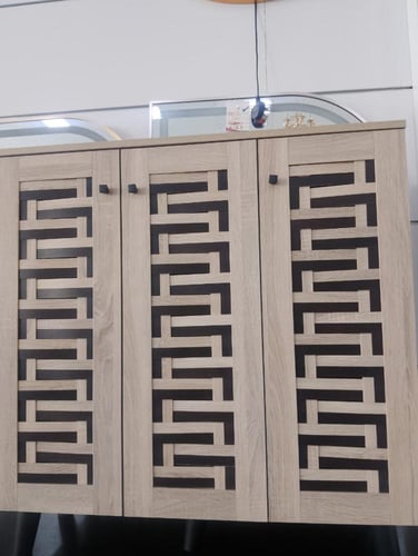 دولاب أحذية بـ3 أبواب بتصميم عصري وأنيق