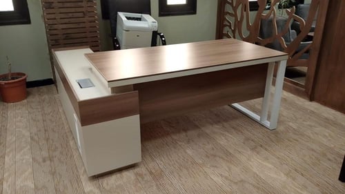 مكتب عمل بتصميم احترافى فاخر