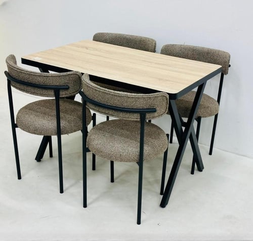 طاولة طعام عصرية مع 6 كراسي مبطنة