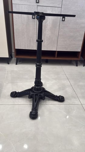 قاعدة معدنية بتصميم راقى ومميز