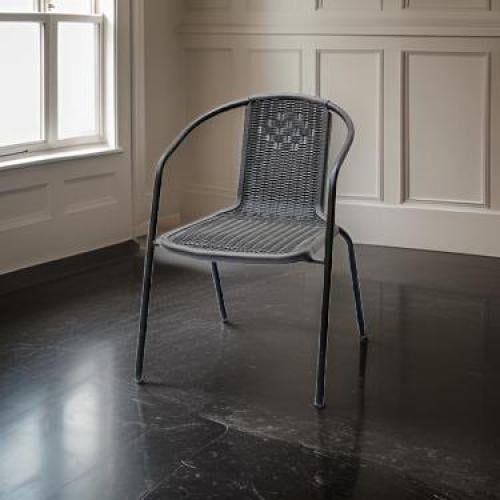 كرسي مفرد بني