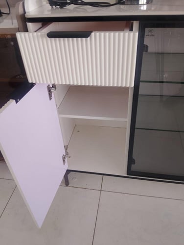 دولاب بوفيه مع ليد بتصميم عصرى فاخر