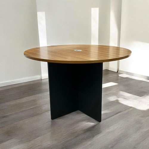 طاولة اجتماعات دائرية بتصمصم عصري