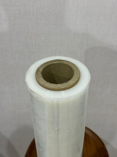 رول تغليف شفاف متين وعملي 3 كجم مقاس 350 م