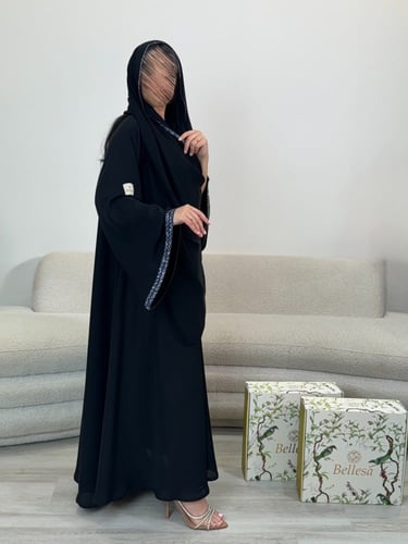 عبايةالبلاك بيري كلوش كرستال شك بالكم