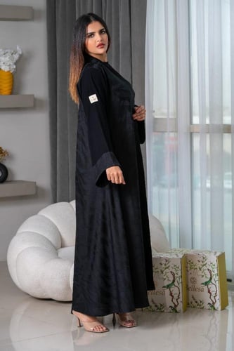 كريب جاكار بارد اسود ناعمة نص كلوش