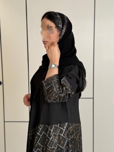 بليزر اسود وذهبي باربي