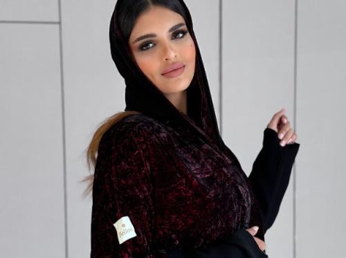 تدخيلات مخمل عودي اسود وكريب سراميك