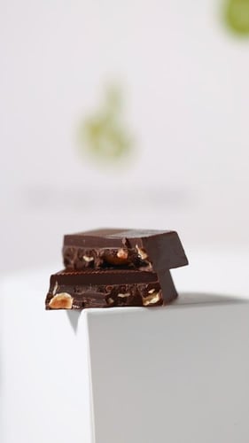 بوكس شوكلاتة بزيت زيتون قطاف بدون سكر مضاف