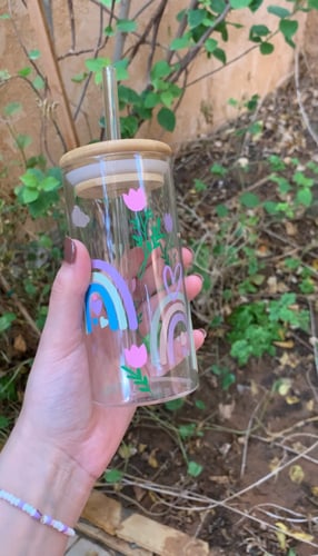 كوب زجاج بغطاء خشب