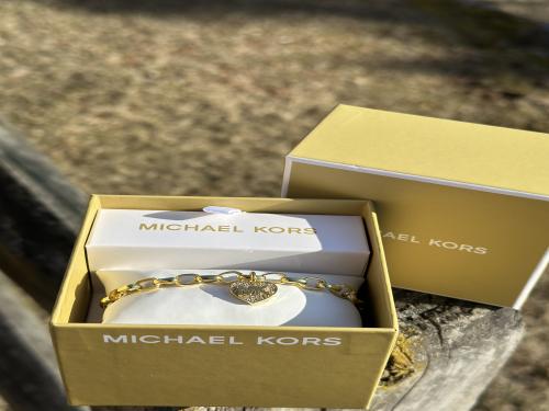 مايكل كورس اسواره