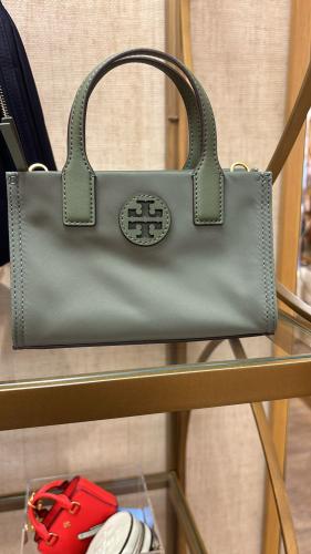 شنطة توري بورش