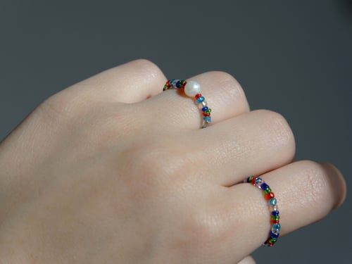 مجموعة من سوارة من الخرز الصغير ملون عشوائي مع خوا...