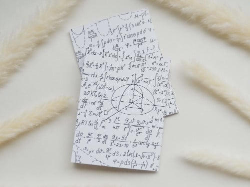 مجموعة من 2 دفتر مذكرة بتصميم معادلات رياضيه اسود