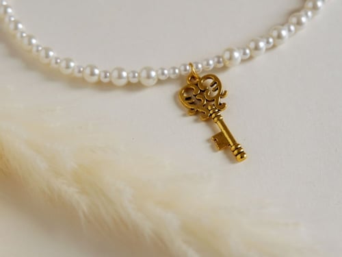 سلسال لؤلؤي بمفتاح