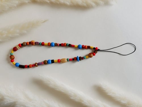 تعليقة زينة للجوال (خشبي)