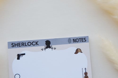 ورق ملاحظات بتصميم Sherlock