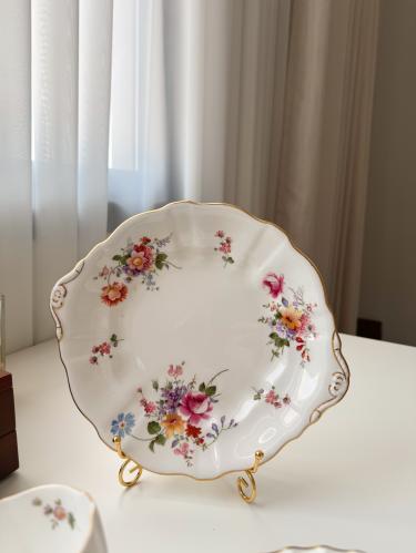 طبق واسع من Royal Crown Derby Posies