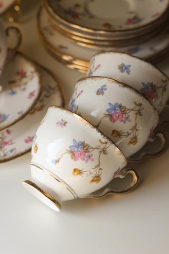 ثلاثية “زهور البنفسج” من Royal Standard