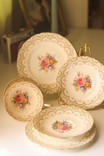 ثلاثية دانتيل الحقول من Paragon