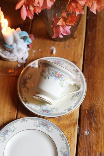 ثُلاثية كلاسيكية عتيقة